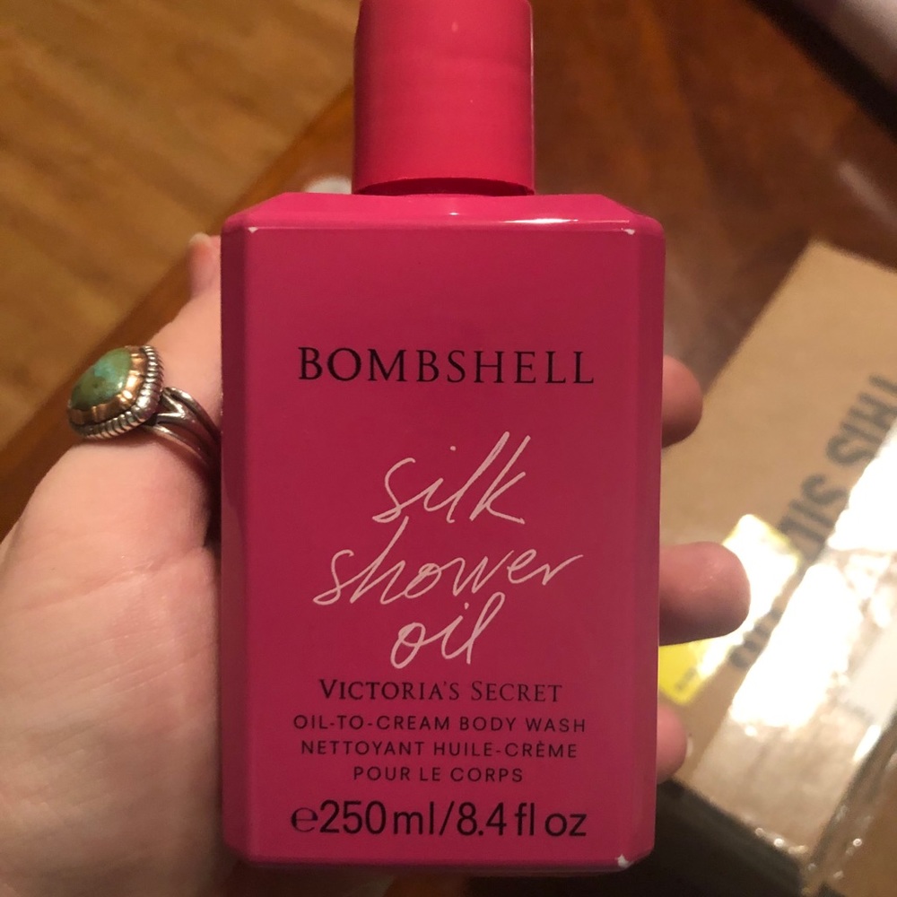 Victoria's Secret Bombshell Silk Shower Oil